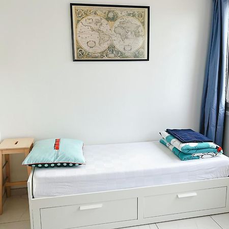Apartment Near Subway And Supermarket باريس المظهر الخارجي الصورة
