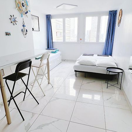 Apartment Near Subway And Supermarket باريس المظهر الخارجي الصورة