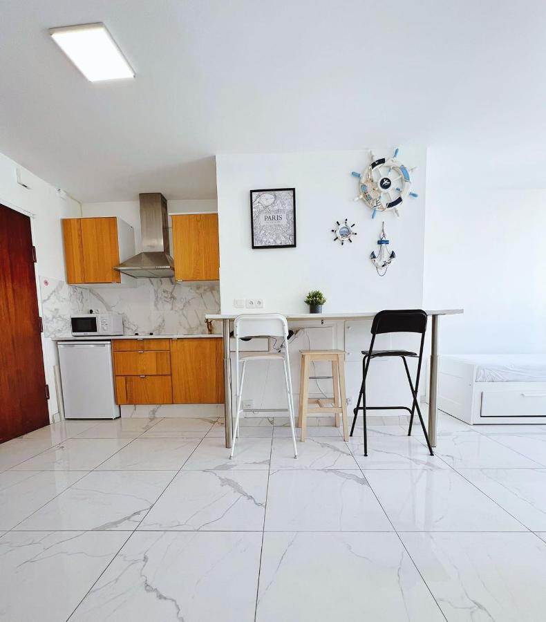 Apartment Near Subway And Supermarket باريس المظهر الخارجي الصورة