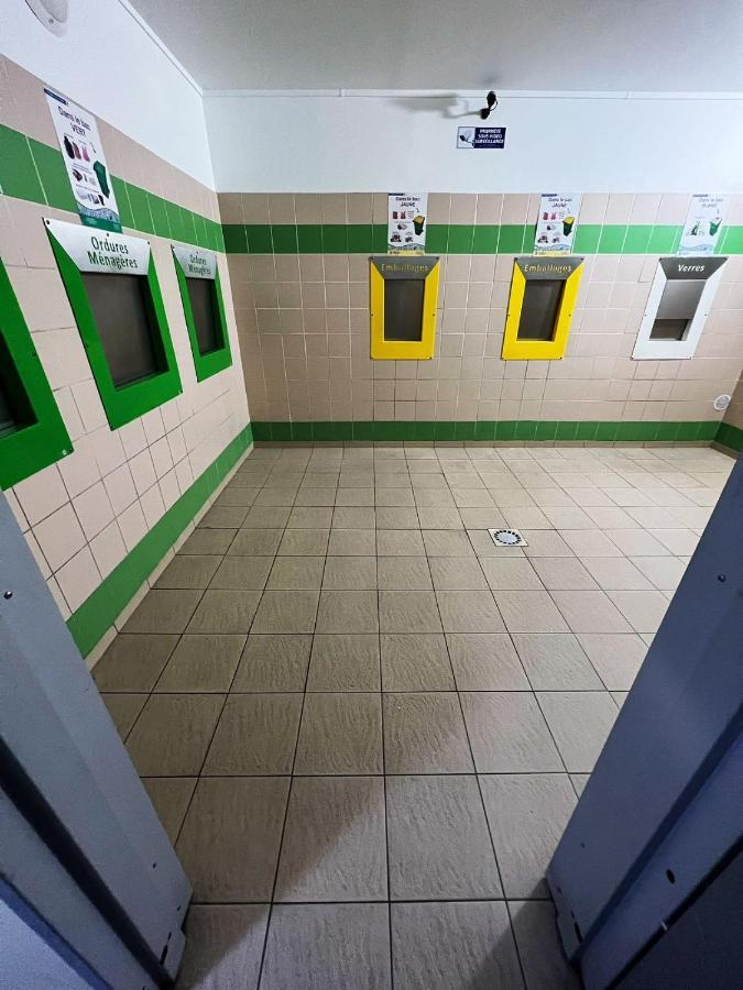 Apartment Near Subway And Supermarket باريس المظهر الخارجي الصورة