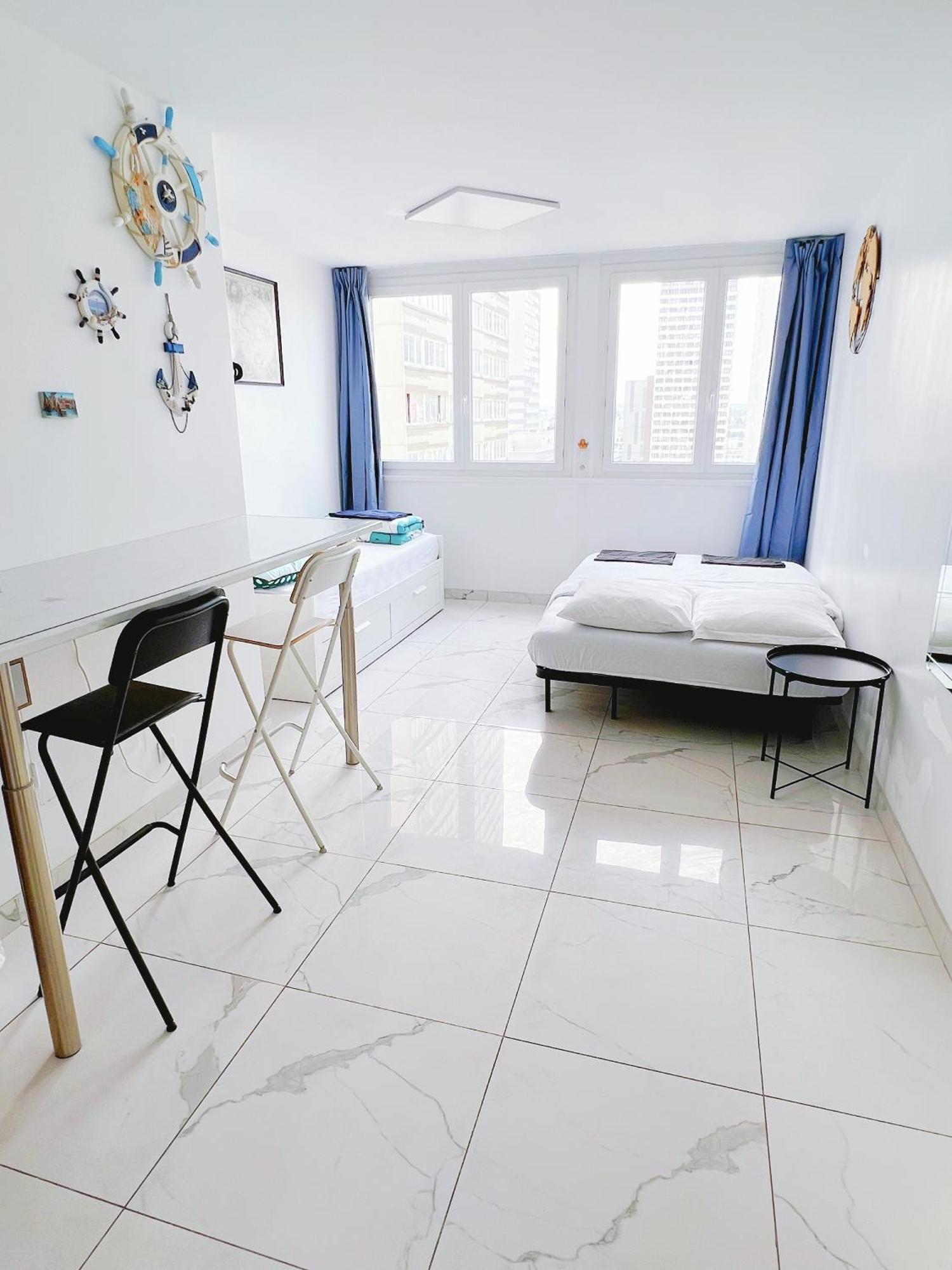 Apartment Near Subway And Supermarket باريس المظهر الخارجي الصورة
